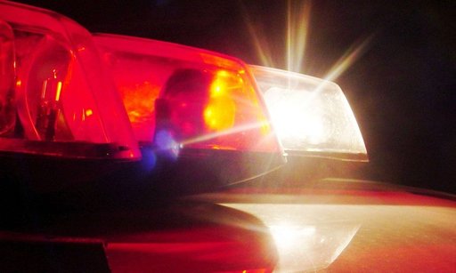 Homem morre preso em contentor de recolha de roupa em Cascais