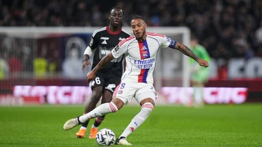 Le Paris FC, promu ambitieux, se prépare à défier l'Olympique Lyonnais