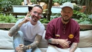 J Balvin y Residente sellan la paz con una foto que marca el fin de su rivalidad
