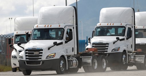 Industria de Vehículos Pesados se Desploma en Septiembre por Aranceles e Incertidumbre