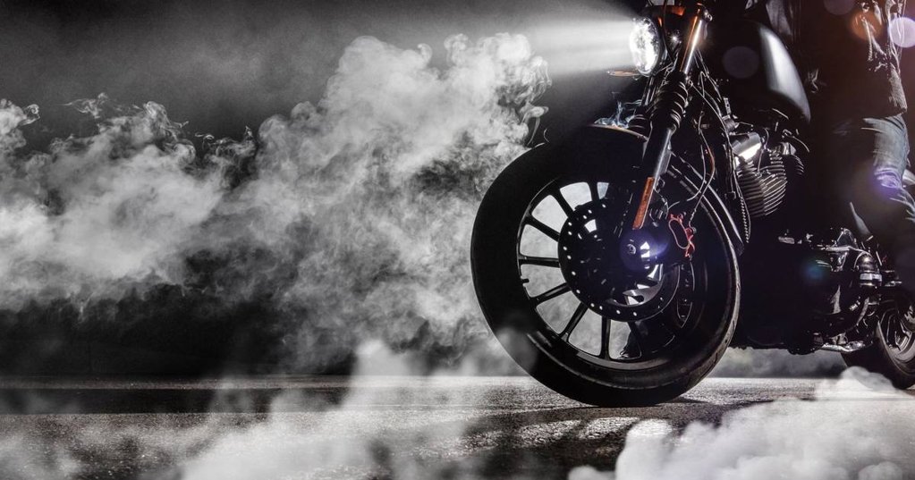 Casal brasileiro morre em acidente no dia do seu 27.º aniversário