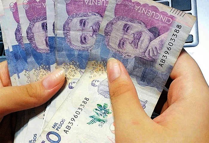 Radicación de nueva reforma tributaria para financiar presupuesto de 2026