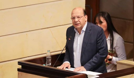 Reforma tributaria triplicaría impuesto a cigarrillos e incluiría a los vapeadores