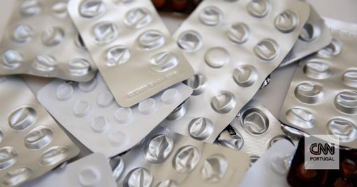Dupla detida em Aveiro por fabricar droga com medicamentos obtidos através de receitas falsas