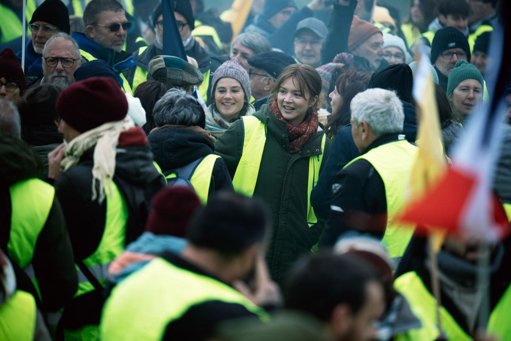 "Les Braises" : le retour de Virginie Efira sur fond de crise des Gilets jaunes