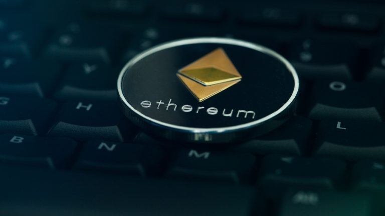 ETFs de Ether Muestran Dinámica Extrema con Flujos de Entrada Récord Seguidos de Salidas Masivas