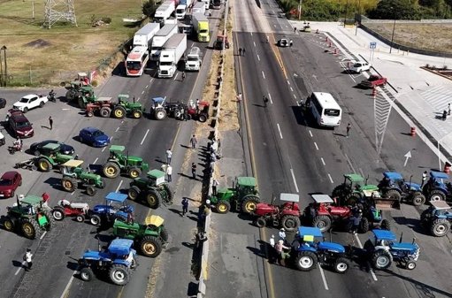 Acuerdo entre Gobierno Federal, Productores y Transportistas Pone Fin a Bloqueos Nacionales