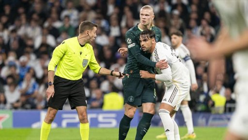 Clément Turpin établit un record de pénaltys en Ligue des champions