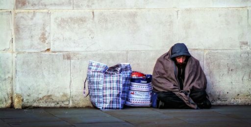 Crise Social Agrava-se com Aumento de Pessoas Sem-Abrigo e Défice Estrutural de Habitação