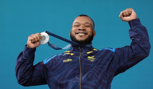 Yeison López se corona campeón mundial de halterofilia con dos oros y dos récords mundiales