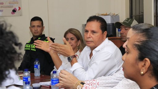 Alcalde de San Pelayo logra desbloqueo vial mediante el diálogo y convoca a mesas de trabajo