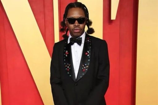 Actor de ‘Emily in París’ Jeremy O. Harris, Arrestado y Liberado en Japón