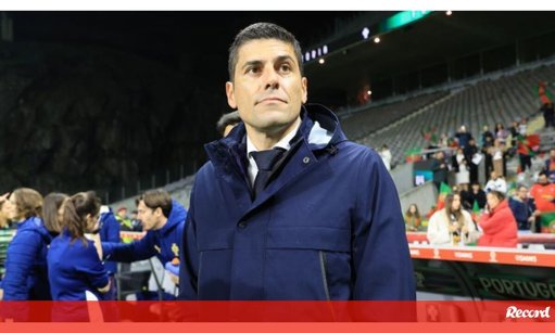 Lesão de Kika Nazareth marca particular da Seleção Nacional