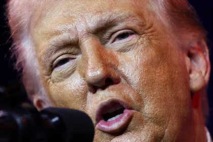 Trump Anuncia Acuerdo Petrolero con Venezuela y Control Directo de Fondos