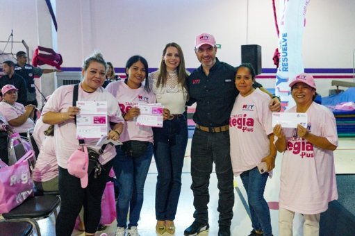 Avanza en Monterrey la entrega de la Tarjeta Regia Plus para mujeres
