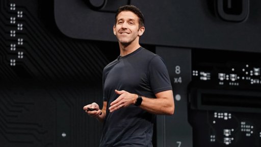 John Ternus Apontado como o Sucessor Mais Provável de Tim Cook na Liderança da Apple