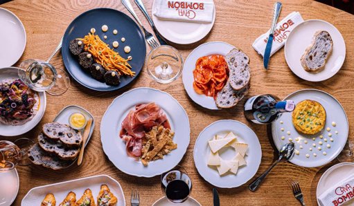 Cava Bombón: un 'speakeasy' con cava de vinos y sabor mediterráneo en Bogotá