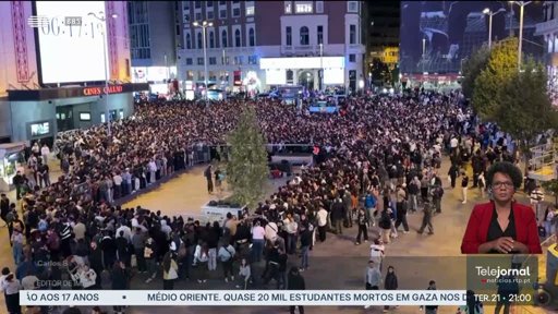 Colaboração histórica: Carminho participa no novo álbum de Rosalía, "Lux"