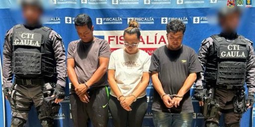 Desarticulan en Medellín 'oficina' de extorsión que engañaba a adultas mayores por WhatsApp