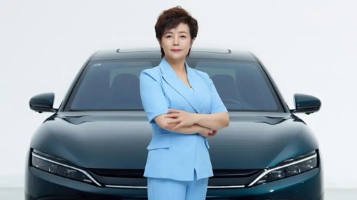 BYD Anuncia Produção Europeia e Alerta para 'Banho de Sangue' no Mercado Chinês