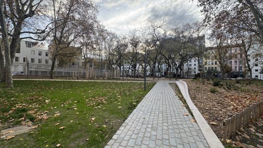 À Lyon, l'ancien parking de la place des Martyrs de la Résistance devient un jardin