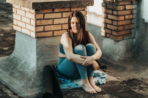 Violência Doméstica é Principal Causa para Mulheres em Situação de Sem-Abrigo