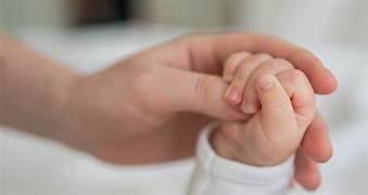 La natalidad en Colombia cae a su nivel más bajo en una década