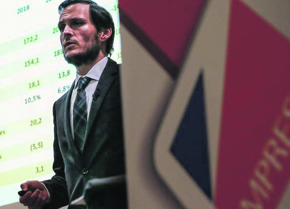 Impresa agrava prejuízos para 5,1 milhões e falha venda da sua sede