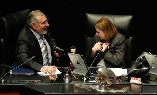 Senado Aprueba Ley de Ingresos 2026 en Medio de Debate por Deuda Histórica