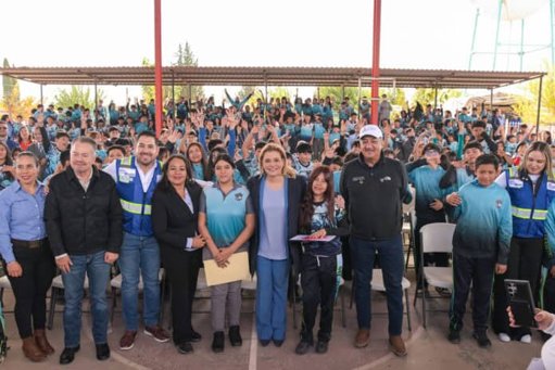 Gobierno de Chihuahua entrega mobiliario y equipo a 36 escuelas de la región noroeste