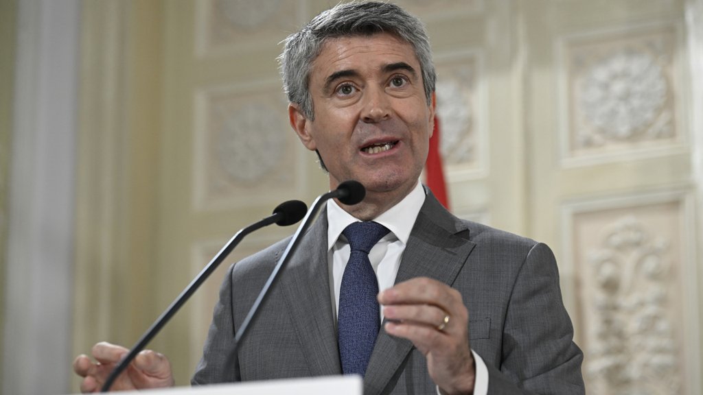 PS Acolhe Potencial Regresso de Mário Centeno à Política Ativa