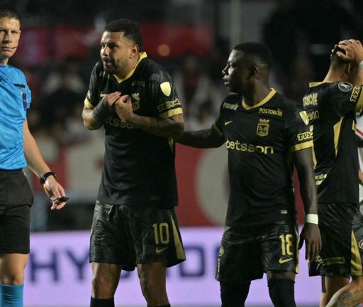 La polémica actuación de Edwin Cardona, clave en la eliminación de Nacional