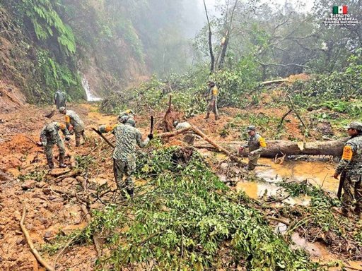 Lluvias torrenciales dejan más de 40 muertos y decenas de desaparecidos en cinco estados