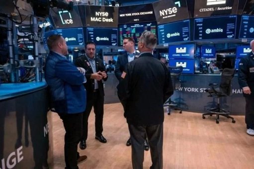 Gigantes Tecnológicos Pierden $1.35 Billones por Temores sobre Gasto en IA; Amazon se Desploma 9%