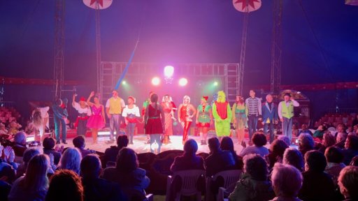 Município de Faro Proporciona Tarde de Magia no Circo a 300 Seniores