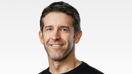 A Sucessão de Tim Cook: John Ternus Perfila-se como Futuro CEO da Apple