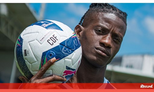 Feirense em momento difícil, mas com regresso de Edgar Ié como nota de esperança