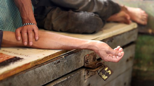 Emergencia sanitaria por intoxicación masiva con licor adulterado