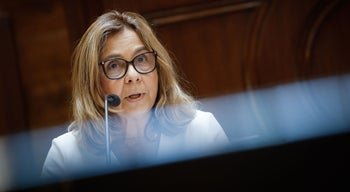 Saúde em Portugal sob pressão com nova estirpe de gripe e internamentos sociais