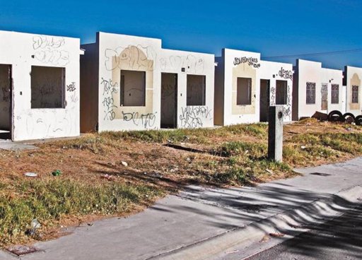 Congreso de NL exhorta a atender el problema de más de 286 mil casas abandonadas