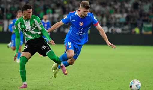 Nelson Deossa supera lesión y busca consolidarse en el Real Betis