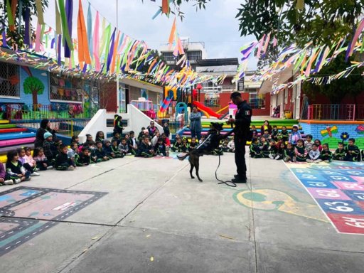 Policía de Saltillo fortalece lazos con la comunidad a través de exhibiciones en escuelas