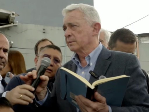 Álvaro Uribe rinde homenaje a Miguel Uribe Turbay y centra su discurso en la seguridad