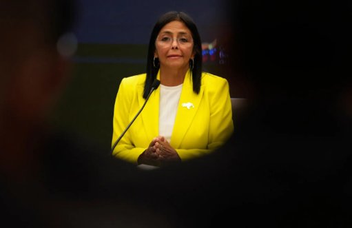 Delcy Rodríguez Asume la Presidencia Encargada