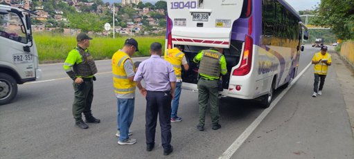 Grupo Anticontrabando intensifica operativos en Ibagué para garantizar una 'rumba sana'