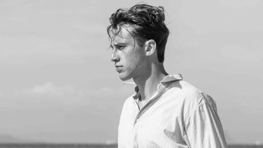 L'Étranger de François Ozon : une adaptation fidèle mais audacieuse du classique de Camus