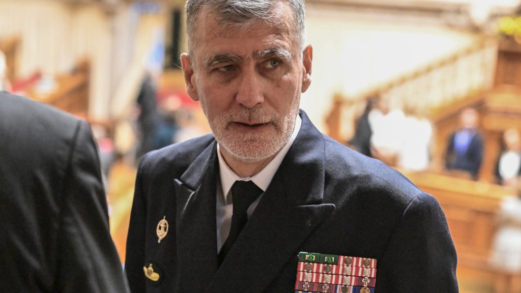 Gouveia e Melo acusa poder político de "bolha de cinismo" perante os incêndios