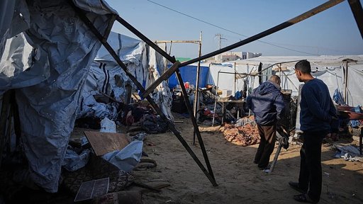 Un raid israélien à Gaza fait cinq morts, ravivant les tensions malgré la trêve