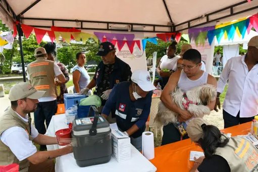 Campañas de vacunación masiva contra la rabia se extienden por varios departamentos de Colombia