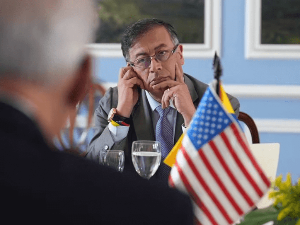 Proyecto en Congreso de EE. UU. propone reducir en 50% la ayuda no militar a Colombia